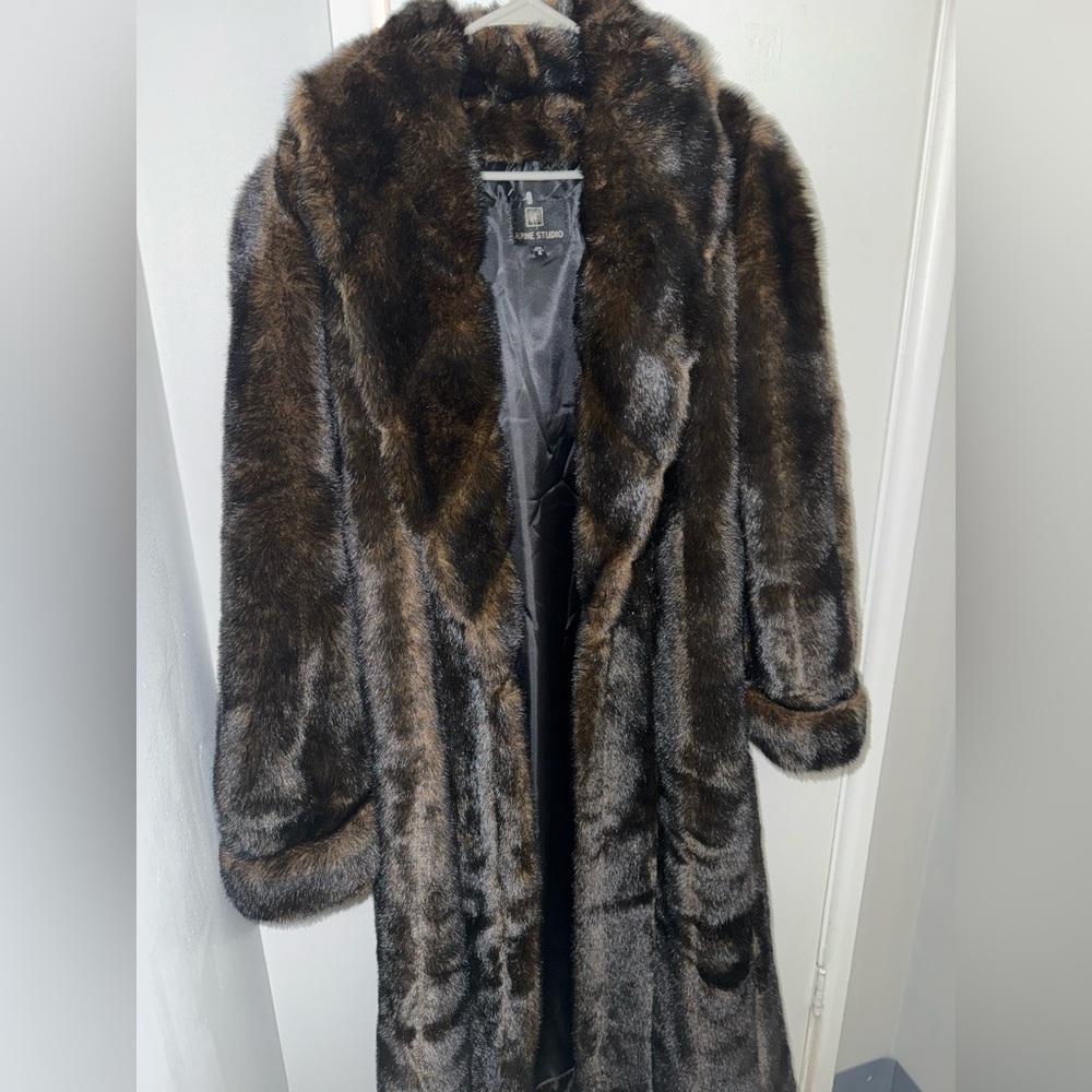 Vintage ALPINE STUDIO fur coat